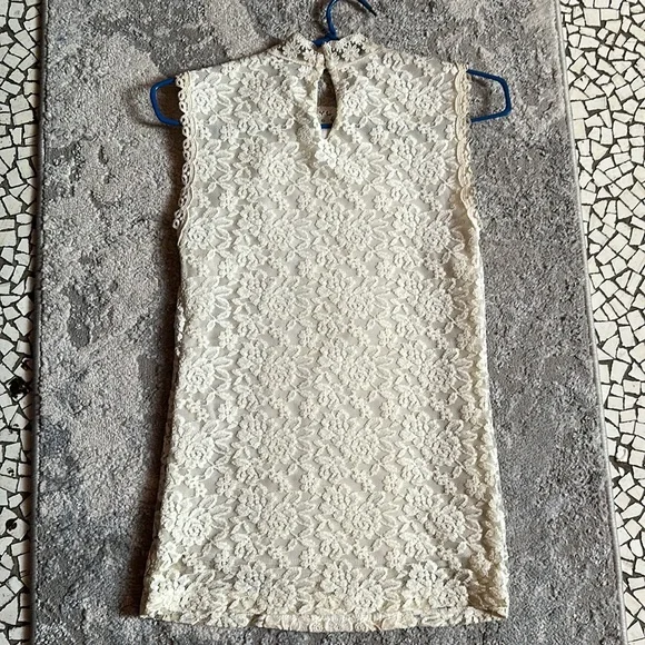 New look white lace top - Picture 3 of 6